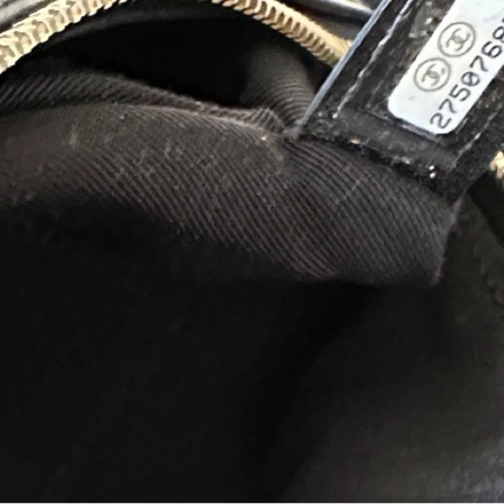 Chanel Black Quilted Waist Bag - Picture 6 of 11